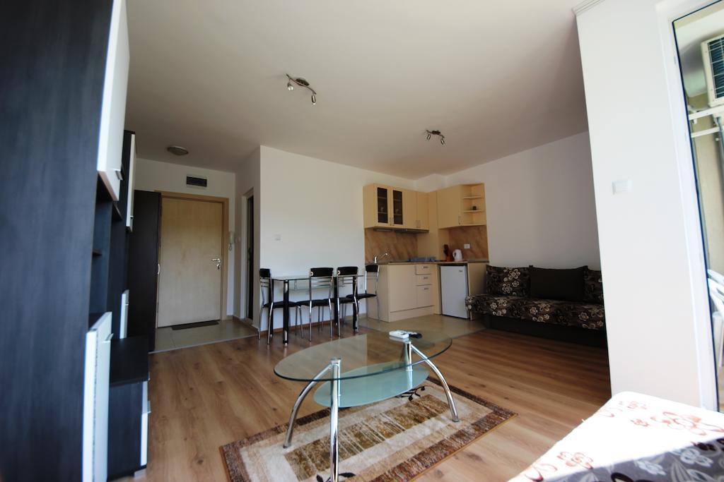 Menada Butterfly Apartment Свети-Влас Номер фото