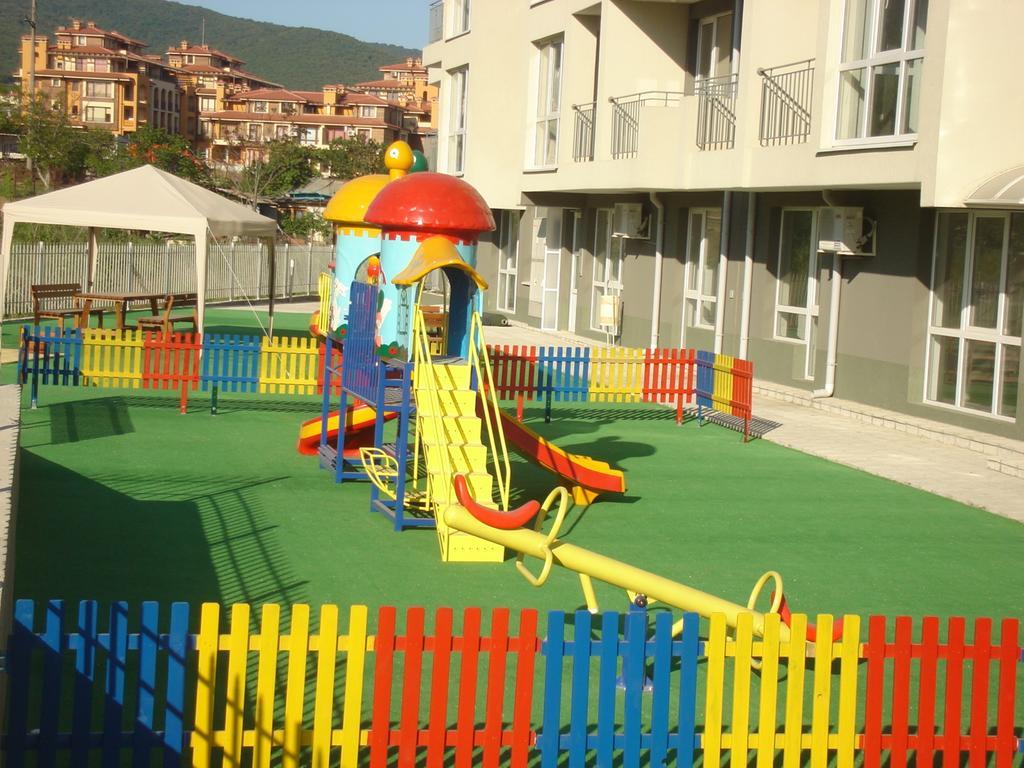 Menada Butterfly Apartment Свети-Влас Экстерьер фото