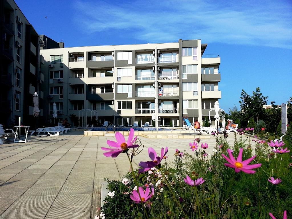 Menada Butterfly Apartment Свети-Влас Экстерьер фото