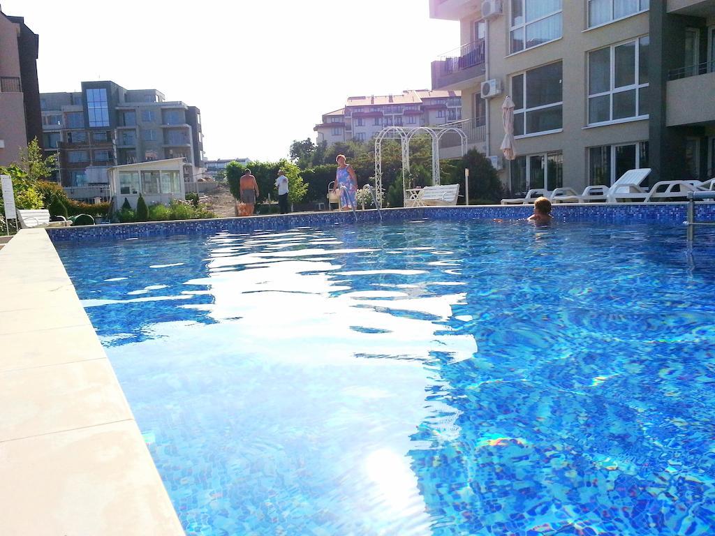 Menada Butterfly Apartment Свети-Влас Экстерьер фото