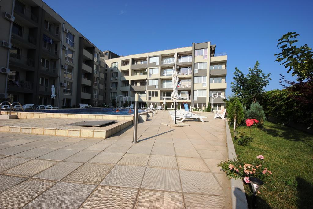 Menada Butterfly Apartment Свети-Влас Экстерьер фото