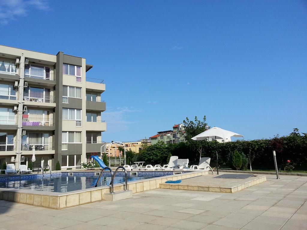 Menada Butterfly Apartment Свети-Влас Экстерьер фото