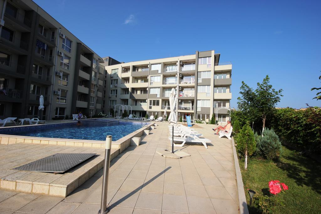 Menada Butterfly Apartment Свети-Влас Экстерьер фото