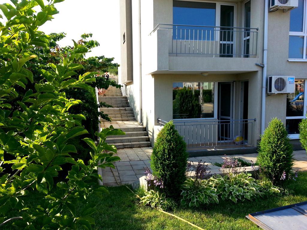 Menada Butterfly Apartment Свети-Влас Экстерьер фото