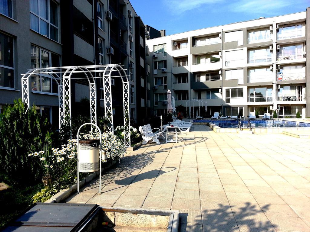 Menada Butterfly Apartment Свети-Влас Экстерьер фото
